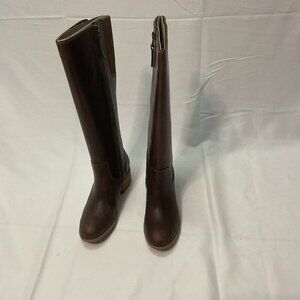 Clarks Women's Brown Tall and Sexy, Full Side Zip Leather Riding Boots. S: 7-1/2